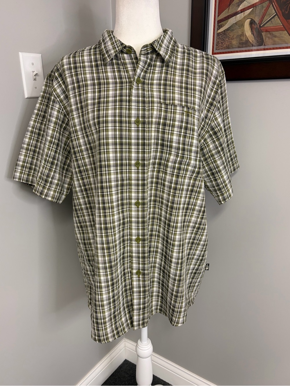 The North Face mens green plaid button down short sleeve shirt size Large